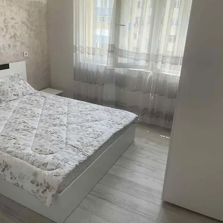 Apartment 2 Bedroom *