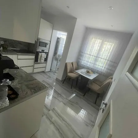2 Bedroom